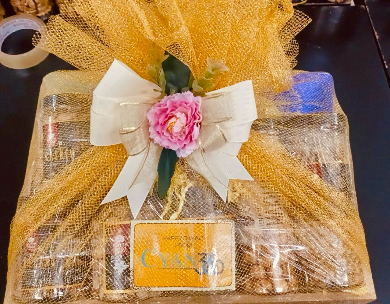 Send Wedding Gift Baskets to India | HampersFactory.com
