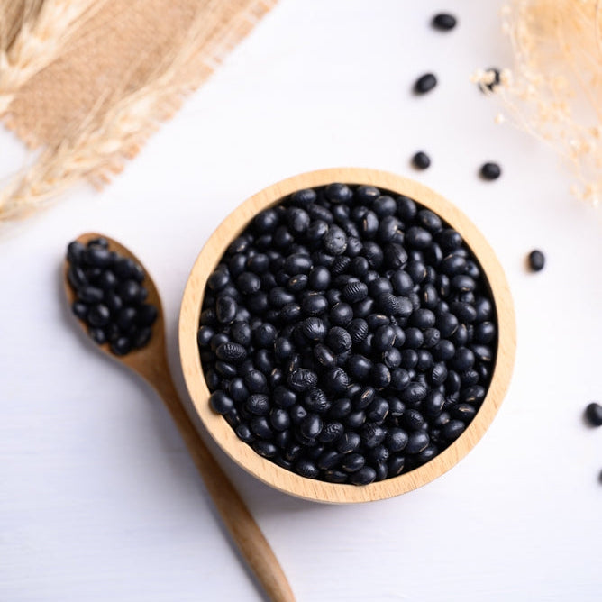 Nutty Yogi Black Soy Beans / Kala Bhatt